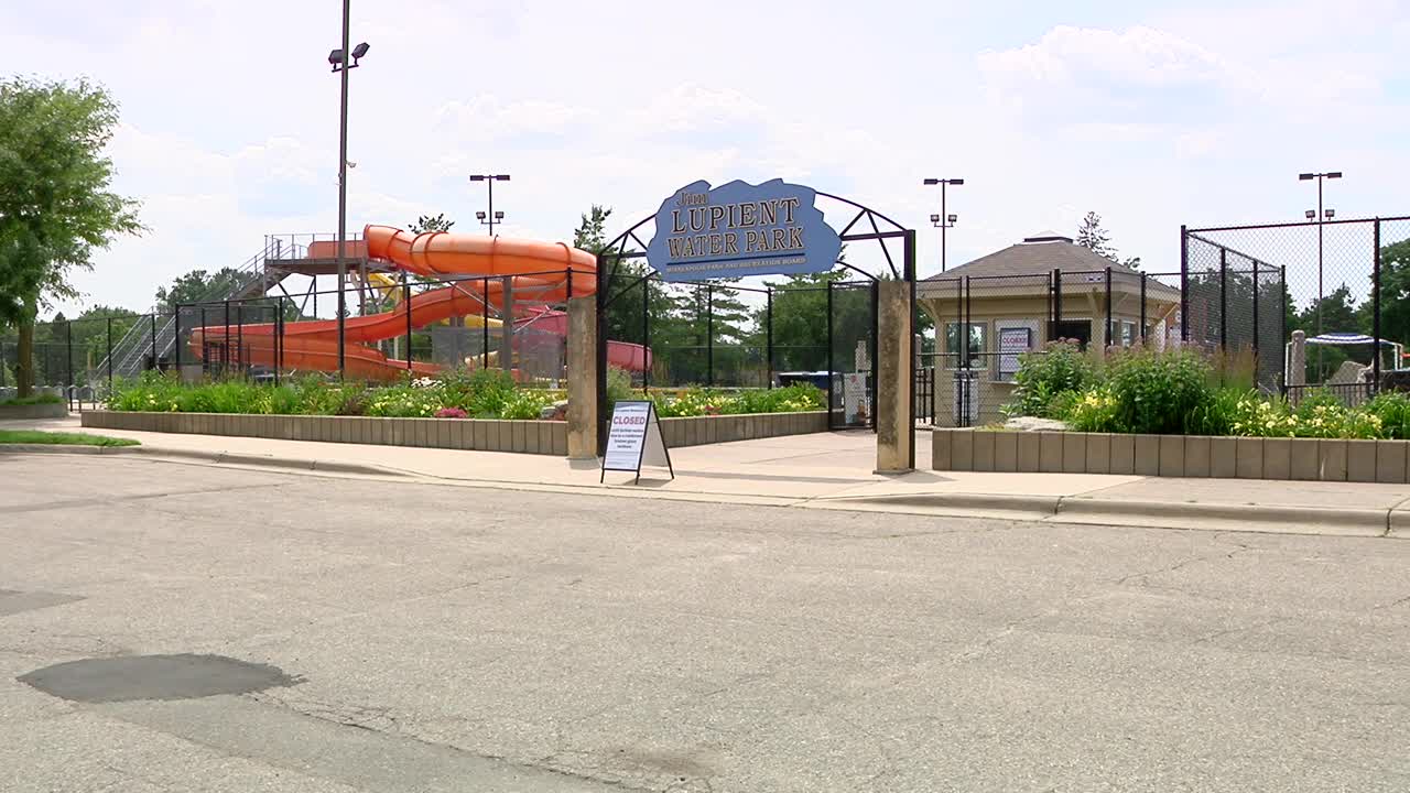 Waterpark in northeast Minneapolis closed due to glass in pool